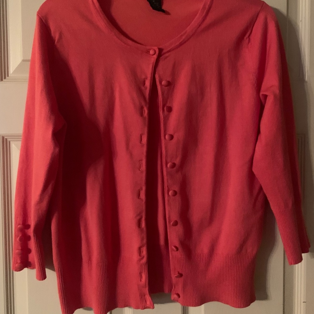 Sweater with buttons on front